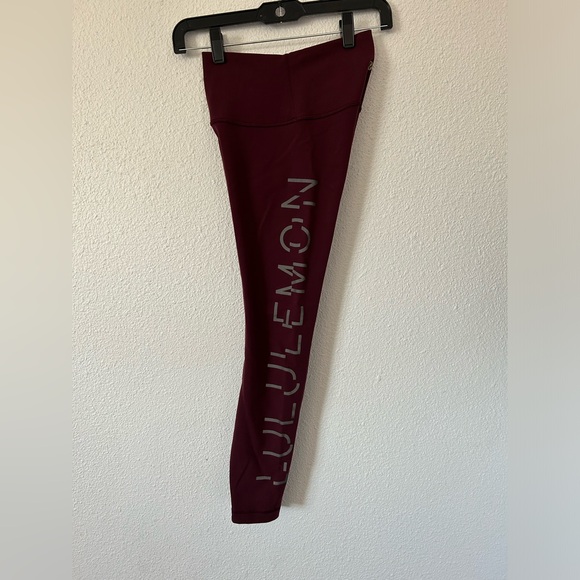 Lululemon Wunder Under High-Rise Tight 25" *Lunar New Year Garnet  Sz 4 - Picture 8 of 9